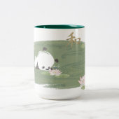 Zen-Panda-Wasser-Lilien-Tasse Zweifarbige Tasse (Mittel)