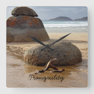 Zen Stacks Boulders on Beach Quadratische Wanduhr