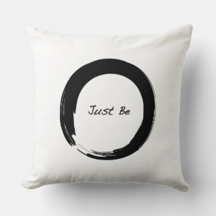 Zen-Symbol mit "Just Be" Kissen