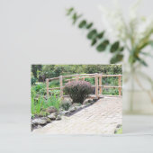 Zen Wood Foot Bridge Past Walkway Postkarte (Stehend Vorderseite)
