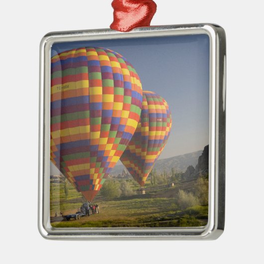 Zentralteil der Türkei im Nahen Osten in Kappadoki Silbernes Ornament (Links)