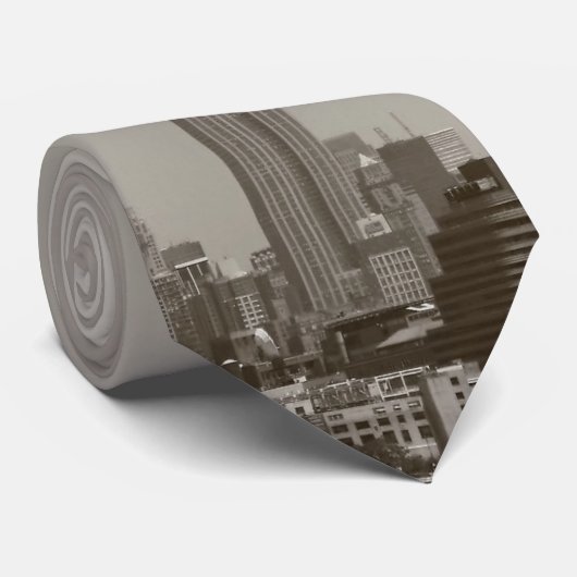 Zeppelin über Manhattan Krawatte (Gerollt)