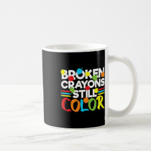 Zerbrochene Crayons immer noch Farbenbewusstsein f Kaffeetasse