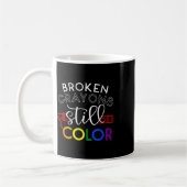 Zerbrochene Crayons immer noch Farbenbewusstsein f Kaffeetasse (Links)