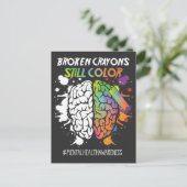 Zerbrochene Crayons immer noch Farbenbewusstsein f Postkarte (Stehend Vorderseite)