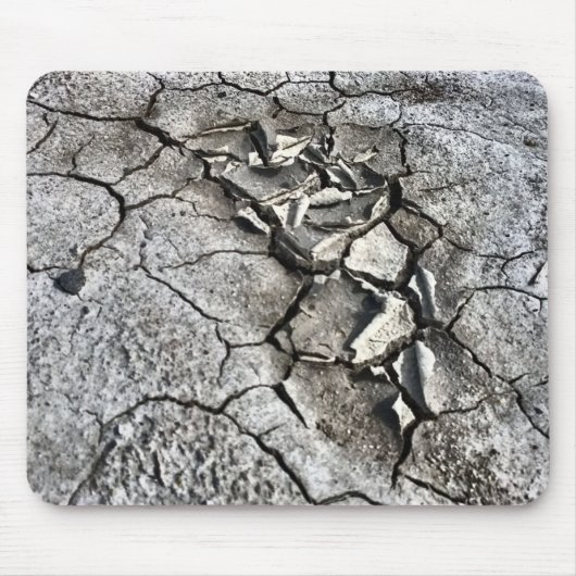 Zerbrochene Erde Mousepad (Vorne)