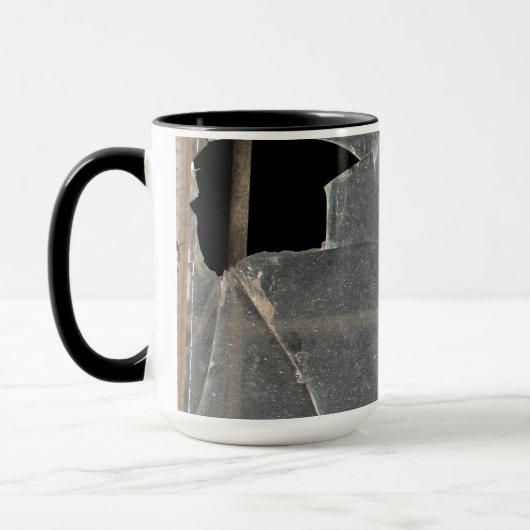 Zerbrochenes Fenster Tasse (Links)
