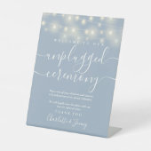Zeremonie "String Lights Dusty Blue" Sockelschild (Vorderseite)