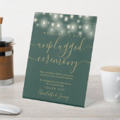 Zeremonie "String Lights Green and Gold Unplugged" Sockelschild (In SItu)