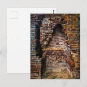 Zerfallende Ziegelmauer mit Bögenöffnung Postkarte (Vorne/Hinten)