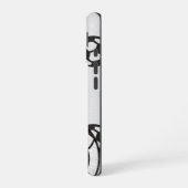 Zerkratzte Fußball-Monogramm iPhone 16 Hülle (Linke Seite)