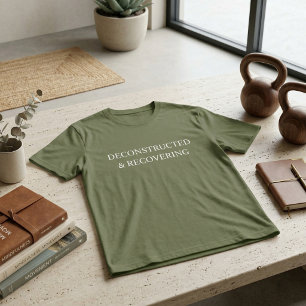 Zerlegte und wiederhergestellte übergroße Sportshi T-Shirt