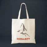 Zermatt, Wallis, Schweiz Tragetasche<br><div class="desc">Zermatt, im Kanton Südschweiz, ist ein Bergrestaurant, das für Ski, Klettern und Wandern bekannt ist. Die Stadt liegt auf einer Höhe von etwa 1.600 m unterhalb des ikonischen, pyramidenförmigen Matterhorngipfels. Die Hauptstraße, die Bahnhofstrasse, ist von Boutiquen, Hotels und Restaurants gesäumt und bietet eine belebte Après-Ski-Szene. Es gibt öffentliche Fächer für...</div>