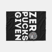 Zero Pucks Given - Lustiges Geschenk für Eishockey Fleecedecke (Vorderseite (Horizontal))