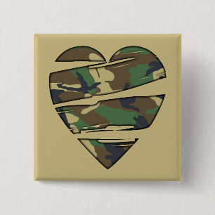 Zerrissenes Camouflage-Herz Button