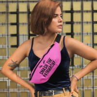 Zerschlagen des Coolen Pink Feministers der Patria
