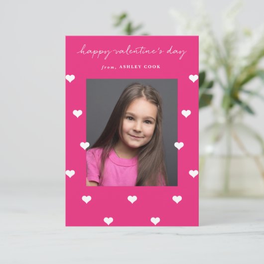 Zerstreuter Herzen Klassenzimmer-Valentinsgruß Einladung (Stehend Vorderseite)