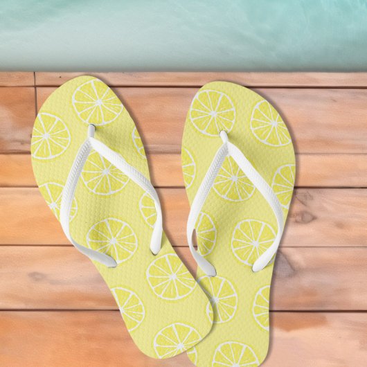 Zesty Lemon Slice Citrus Yellow Pool & Beach Fun Badesandalen