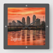 zHR004 ZAGREB, Kroatien, Europa, Quadratische Wanduhr (Vorderseite)