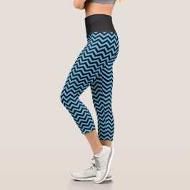 Zickzack blaues und schwarzes Muster Capri Leggings