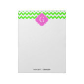 Zickzack druckrosafarbenes Monogramm Notizblock (Rotiert)