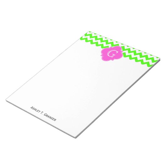 Zickzack druckrosafarbenes Monogramm Notizblock (angewinkelt)