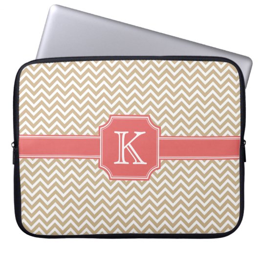 Zickzack Farbmuster - Rotes Monogramm Laptopschutzhülle (Vorderseite)