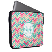 Zickzack Farbmuster und Monogramm Laptopschutzhülle (Vorne Rechts)