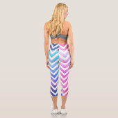 Zickzack Galaxiemuster in Rosa und Blau Capri Leggings (Rückseite)