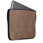 Zickzack Karos Melon und Black Laptopschutzhülle (Vorne Rechts)