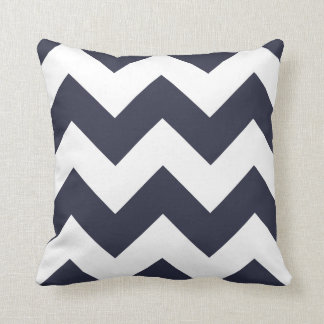 Zickzack Kissen mit Navy Blue Zigzag