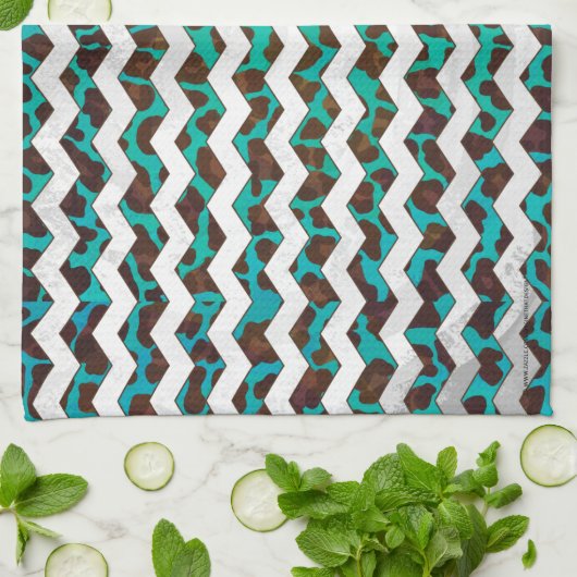 Zickzack Leopard, braun und Aquamarin Geschirrtuch (Gefaltet)
