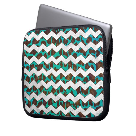 Zickzack Leopard, braun und Aquamarin Laptopschutzhülle (Vorderseite Links)