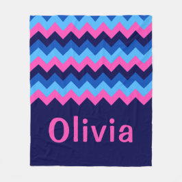 Zickzack Monogram, blau-rosa, mittelbraunes Vlies Fleecedecke