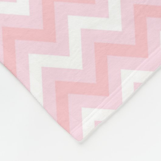 Zickzack Monogramm des Herz-Muster-Rosa-Grau-| Fleecedecke (Ecke)