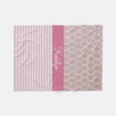 Zickzack Monogramm des Quatrefoil Fleecedecke (Vorderseite (Horizontal))
