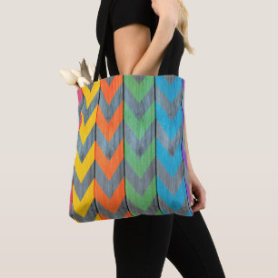 Zickzack Muster auf Holztextur von Shirley Taylor Tasche