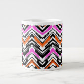 Zickzack Muster in Schwarz, Orange und Rosa Jumbo-Tasse (Vorderseite)