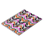 Zickzack Muster in Schwarz, Orange und Rosa Notizblock (Linke Seite)