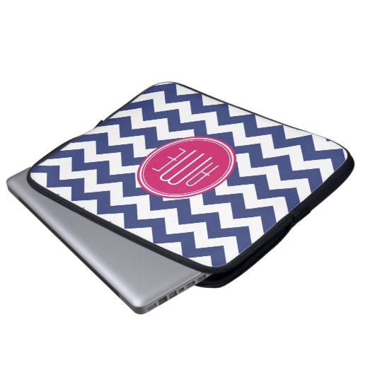 Zickzack Muster mit Monogram - Navy Magenta Laptopschutzhülle (Vorne Knopf)