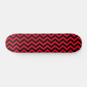 Zickzack rotes und schwarzes Muster Skateboard (Horizontal)