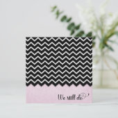 Zickzack Schwarz-Silber-Design in rosa Farbe Einladung (Stehend Vorderseite)