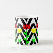 Zickzack und Blume Moderne Tasse (Mittel)