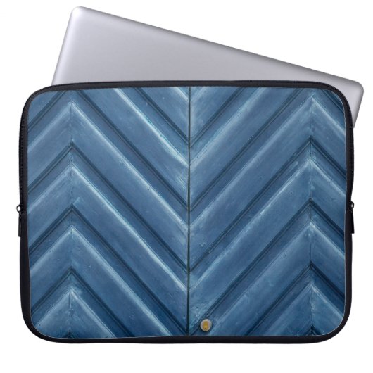 Zickzack Wand aus blauem Holz Laptopschutzhülle (Vorderseite)