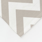 Zickzack, weißes und warmes Muster Fleecedecke (Ecke)