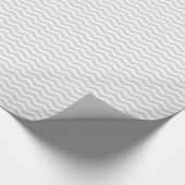 Zickzack Zig-Zag-Muster in klassischem Lt Gray Whi Geschenkpapier (Ecke)