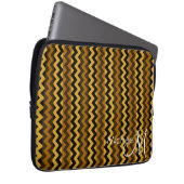 Zickzack Zigzag-Monogram, braun und schwarz Laptopschutzhülle (Vorne Rechts)