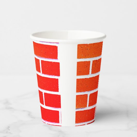 Ziegelmauer Pappbecher (Links)