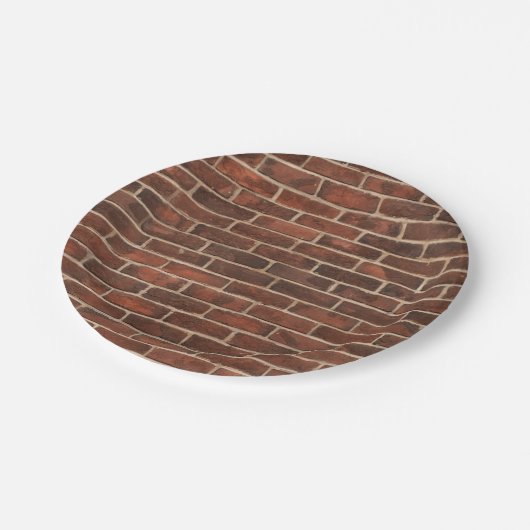 Ziegelstein-Muster Pappteller (Schrägansicht)