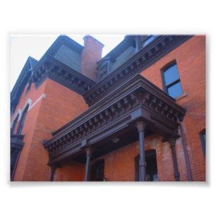 Ziegelstein-viktorianisches Haus mit hölzerner Fotodruck
